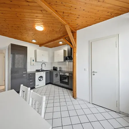 Bege Neststudio * Мёнхен-Гладбах