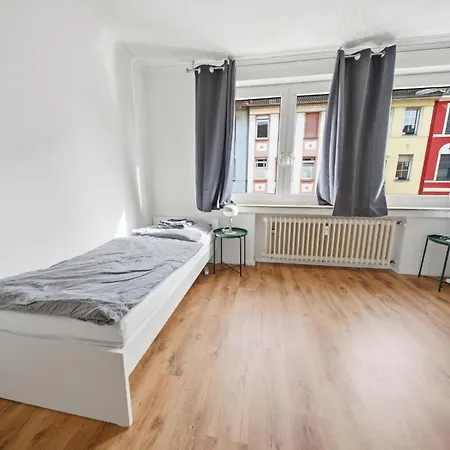 Bege Neststudio Мёнхен-Гладбах