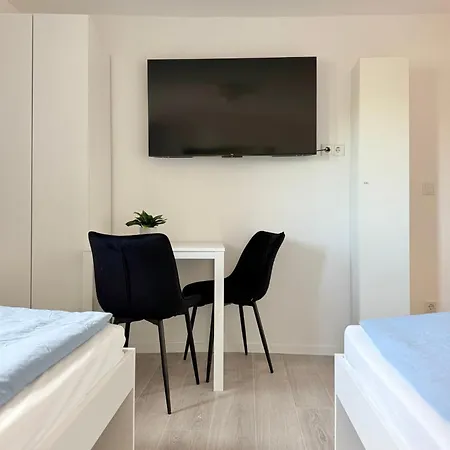 Bege Neststudio Appartement Mönchengladbach